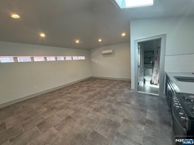 6115 Kennedy Boulevard, West New York, NJ 07093