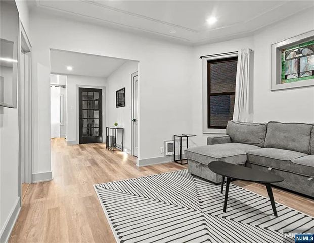 6115 Kennedy Boulevard, West New York, NJ 07093