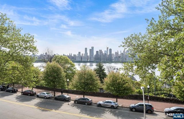 6115 Kennedy Boulevard, West New York, NJ 07093