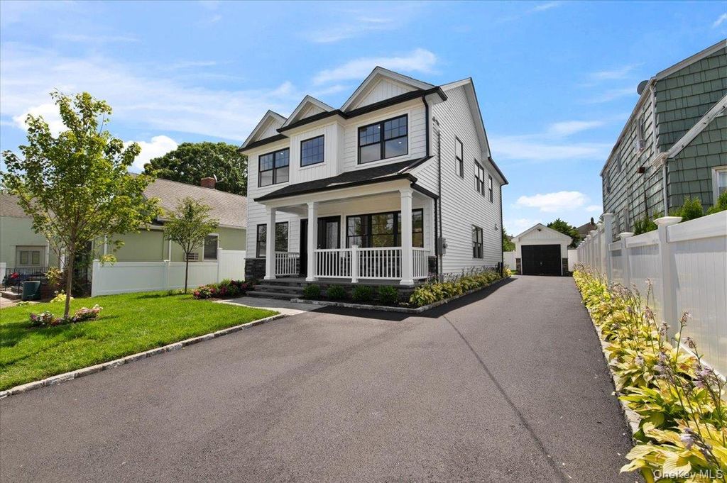 51 Willis Avenue, Syosset, NY 11791 — photo 2