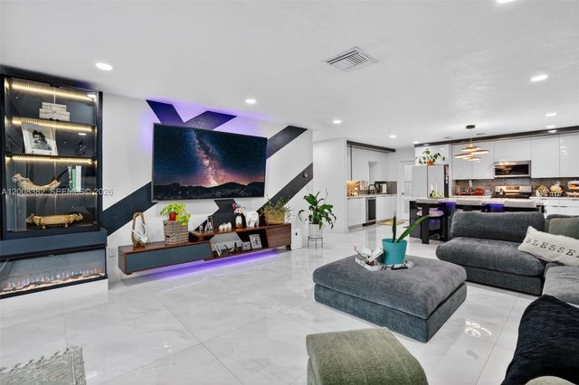 18931 SW 97th Ave, Cutler Bay, FL 33157