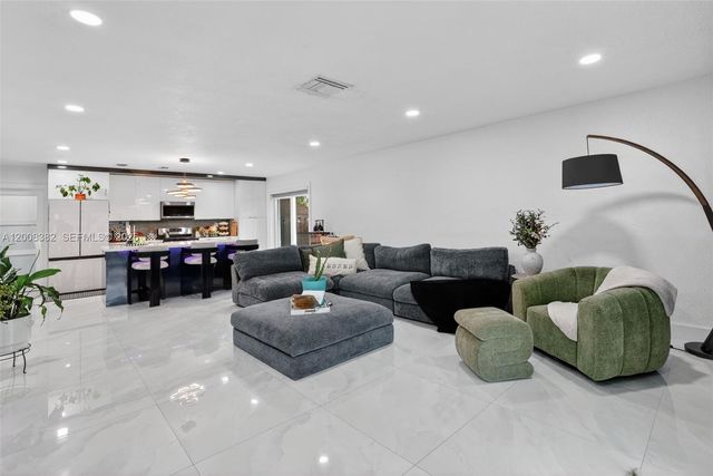 18931 SW 97th Ave, Cutler Bay, FL 33157