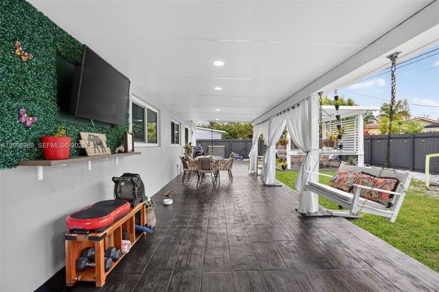 18931 SW 97th Ave, Cutler Bay, FL 33157