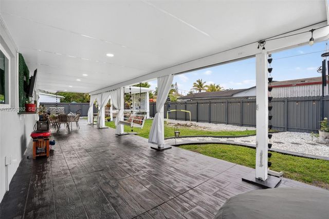 18931 SW 97th Ave, Cutler Bay, FL 33157