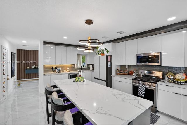 18931 SW 97th Ave, Cutler Bay, FL 33157