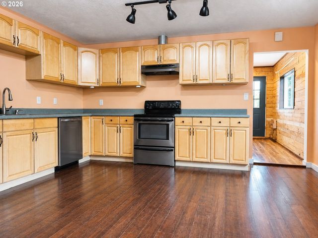 10316 Se LIEBE St, Portland, OR 97266