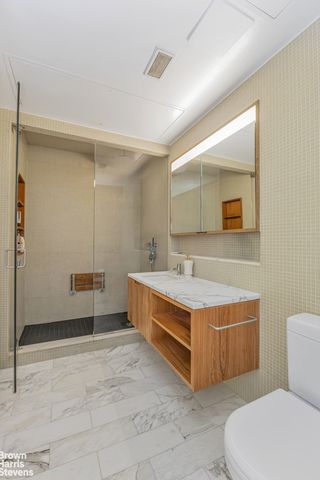 456 W 19th St Apt 4A, New York City, NY 10011