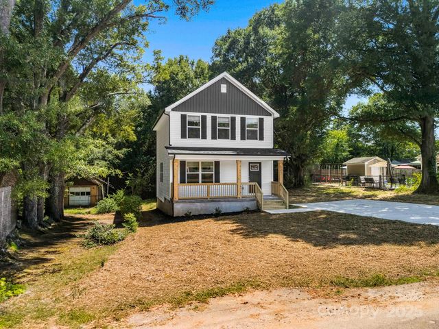 405 E Holly Street, Dallas, NC 28034
