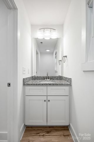 405 E Holly Street, Dallas, NC 28034