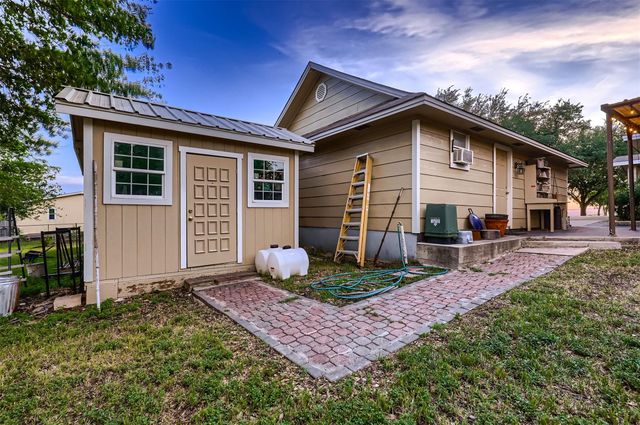 900 Williamson RD, Kyle, TX 78640