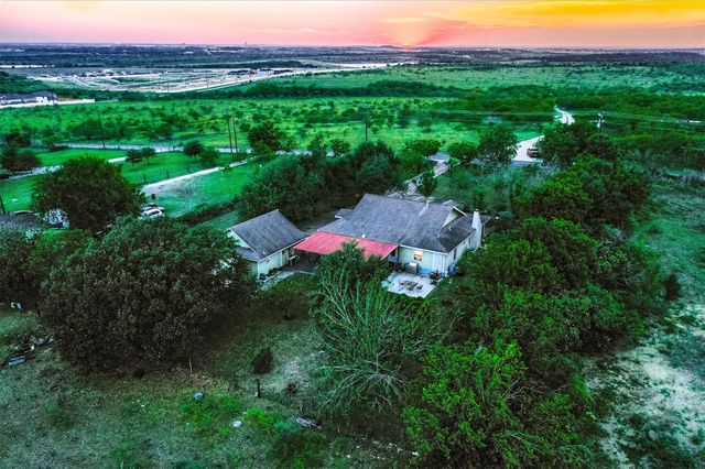 900 Williamson RD, Kyle, TX 78640