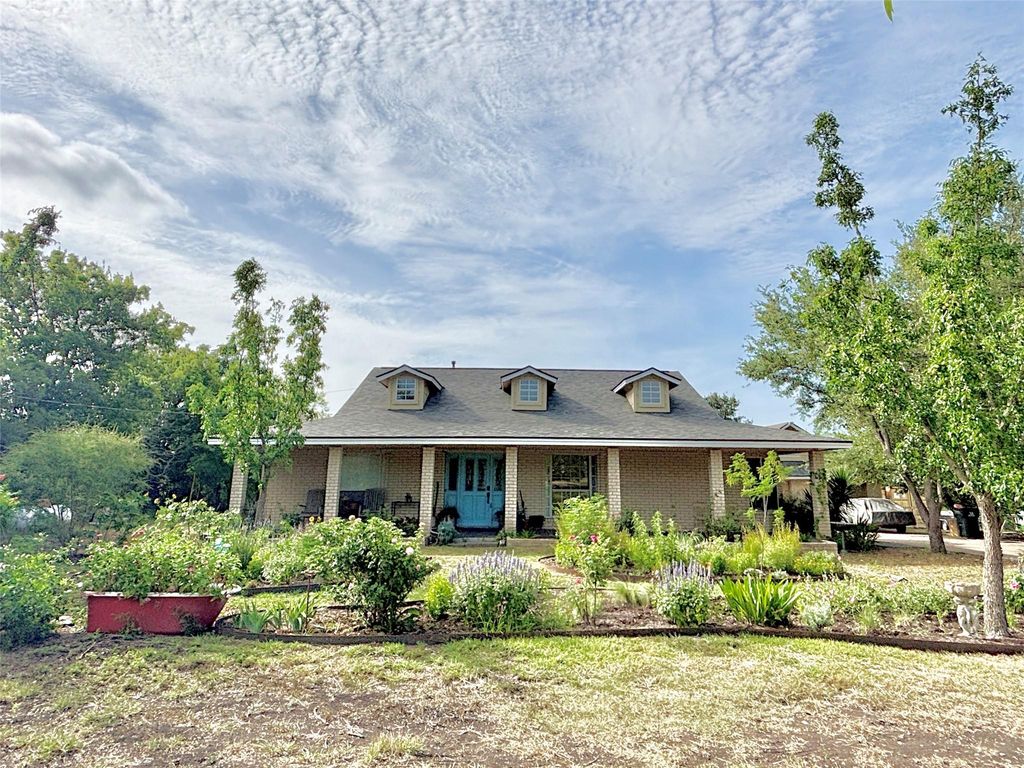 900 Williamson RD, Kyle, TX 78640