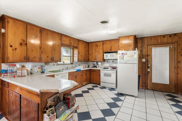 101 SE County Road 2240, Corsicana, TX 75109