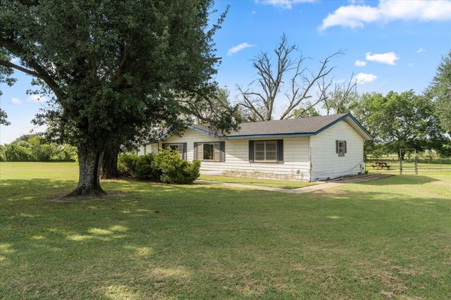 101 SE County Road 2240, Corsicana, TX 75109