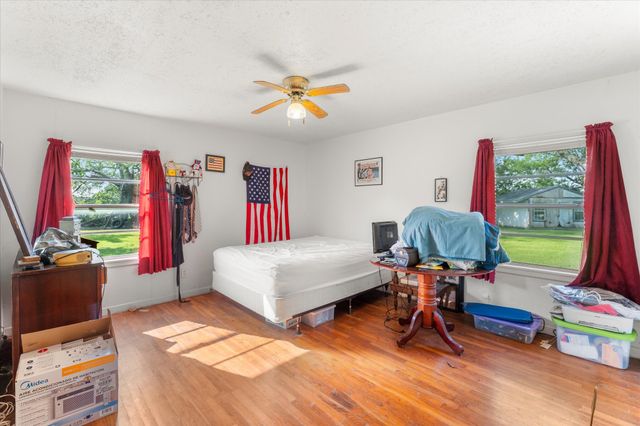 101 SE County Road 2240, Corsicana, TX 75109