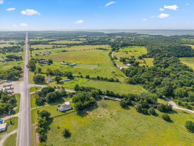 101 SE County Road 2240, Corsicana, TX 75109