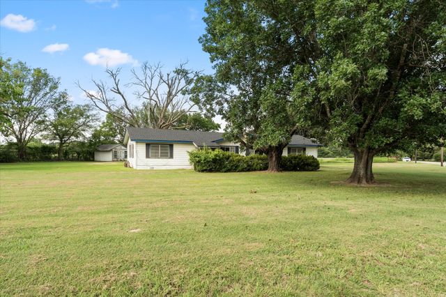 101 SE County Road 2240, Corsicana, TX 75109