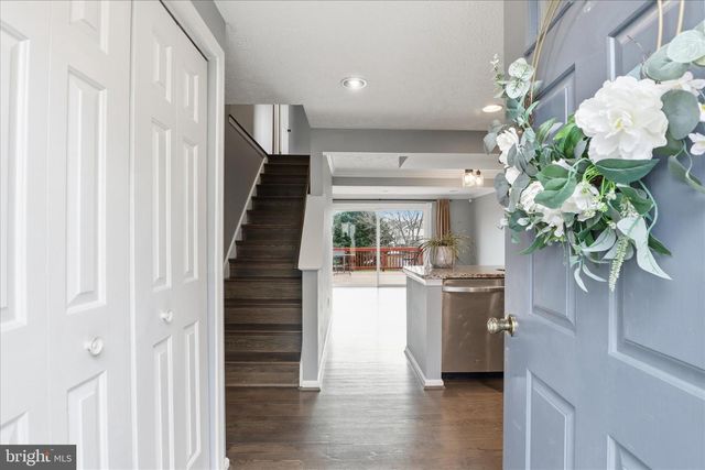 8418 WHITE FEATHER CT, Lorton, VA 22079