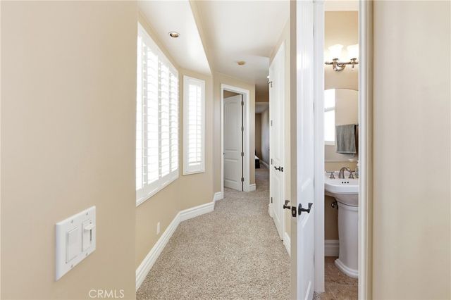 211 Chicago Ave, Huntington Beach, CA 92648