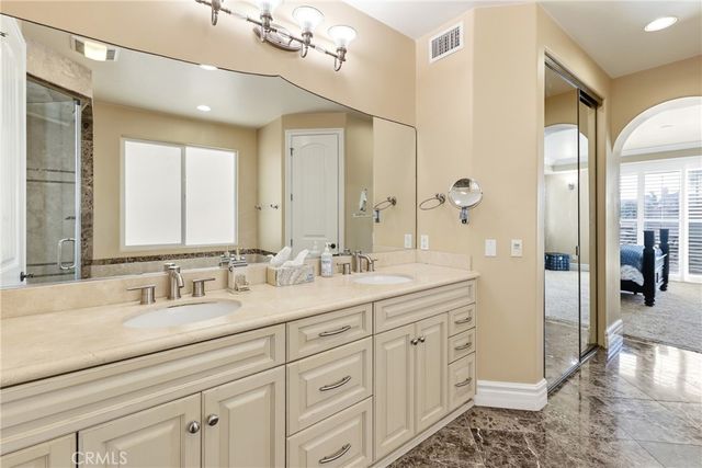 211 Chicago Ave, Huntington Beach, CA 92648
