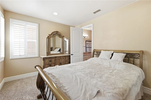 211 Chicago Ave, Huntington Beach, CA 92648