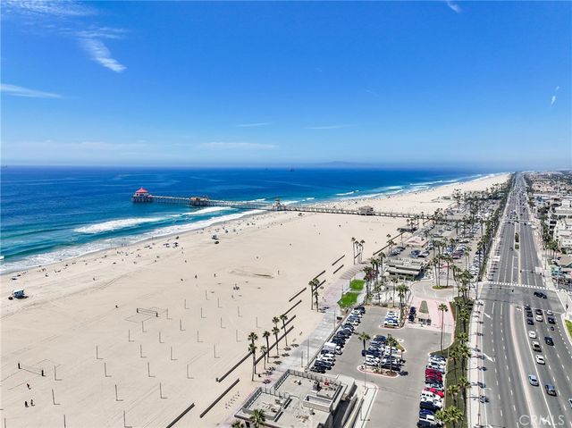 211 Chicago Ave, Huntington Beach, CA 92648