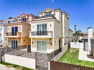 211 Chicago Ave, Huntington Beach, CA 92648