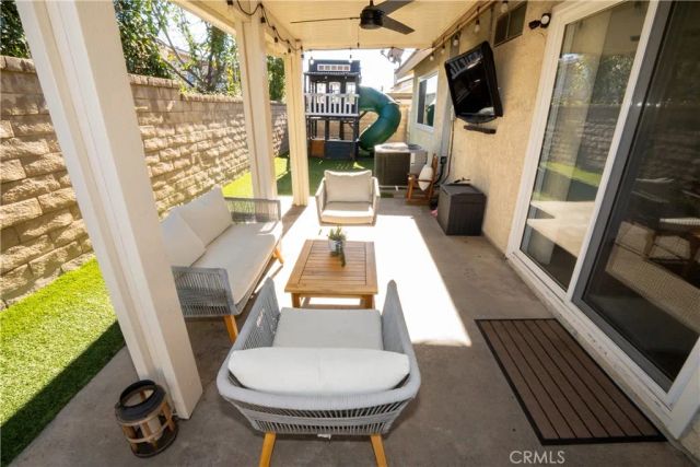 27626 Saffron Lane, Saugus, CA 91350