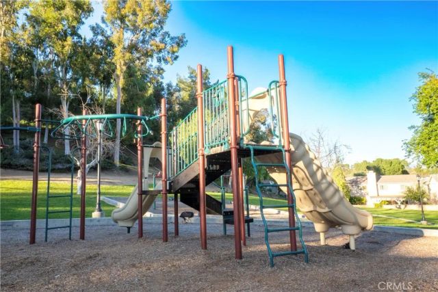 27626 Saffron Lane, Saugus, CA 91350