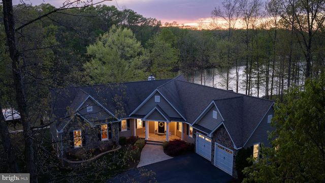 232 RAVEN RD, Bumpass, VA 23024