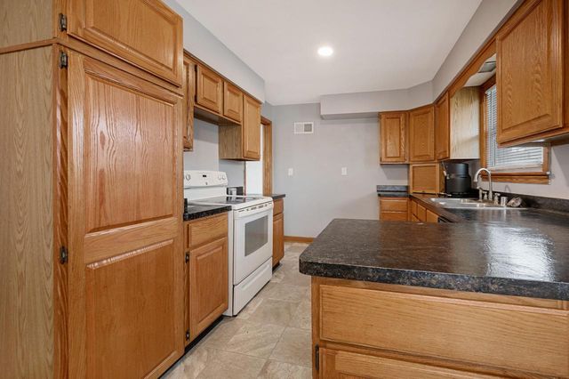 4500 S Packard AVENUE, Cudahy, WI 53110