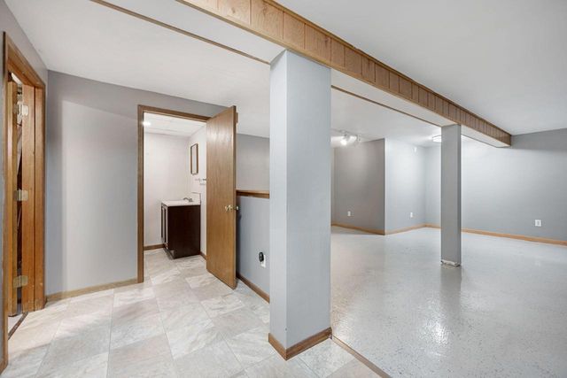 4500 S Packard AVENUE, Cudahy, WI 53110