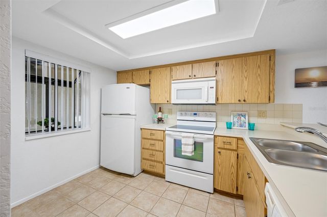 11511 113TH STREET 10A, Seminole, FL 33778