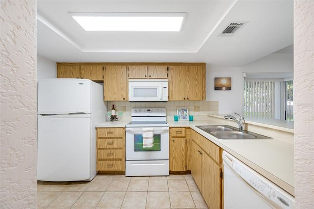 11511 113TH STREET 10A, Seminole, FL 33778