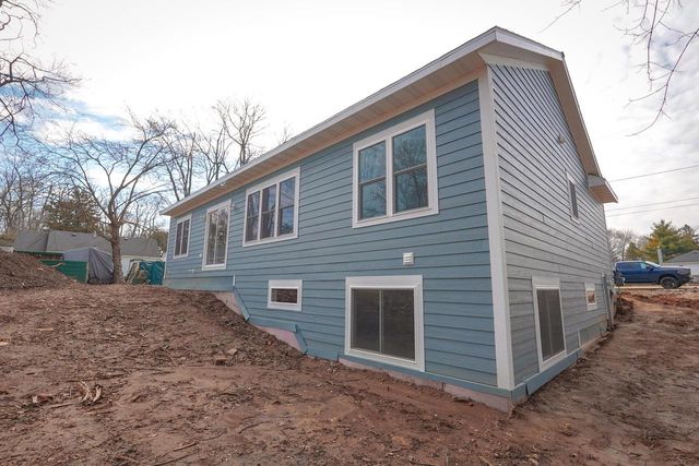 34524 Fishman ROAD, Burlington, WI 53105