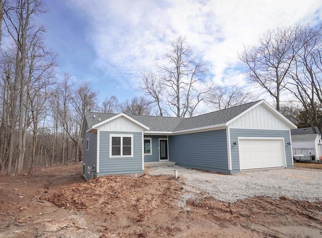 34524 Fishman ROAD, Burlington, WI 53105