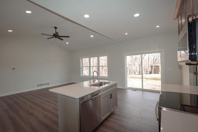 34524 Fishman ROAD, Burlington, WI 53105