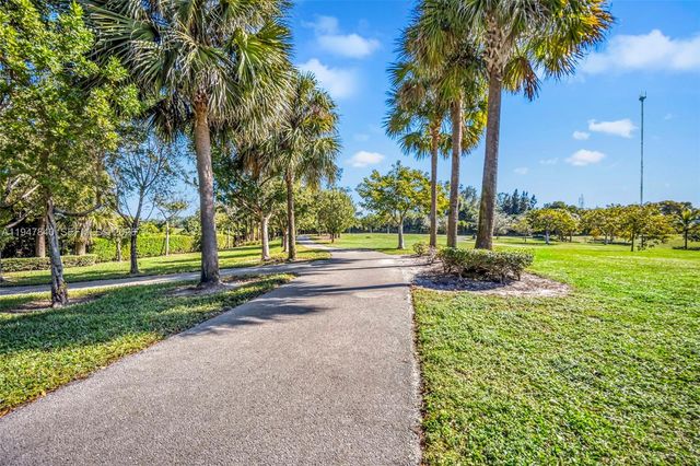 3800 Hillcrest Dr 316, Hollywood, FL 33021