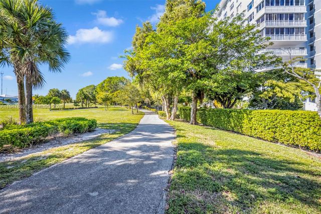 3800 Hillcrest Dr 316, Hollywood, FL 33021