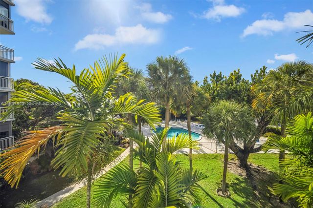 3800 Hillcrest Dr 316, Hollywood, FL 33021