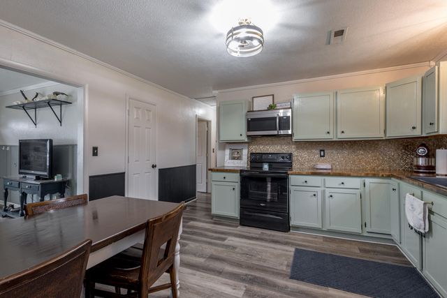 310 BROWN AVE, Hallsville, MO 65255