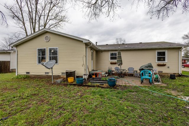 310 BROWN AVE, Hallsville, MO 65255