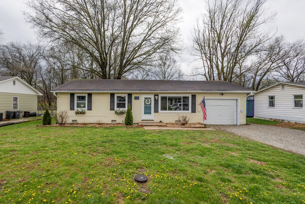 310 BROWN AVE, Hallsville, MO 65255