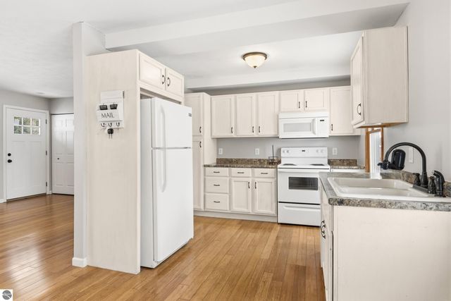 4469 S Curry Drive, Traverse City, MI 49865