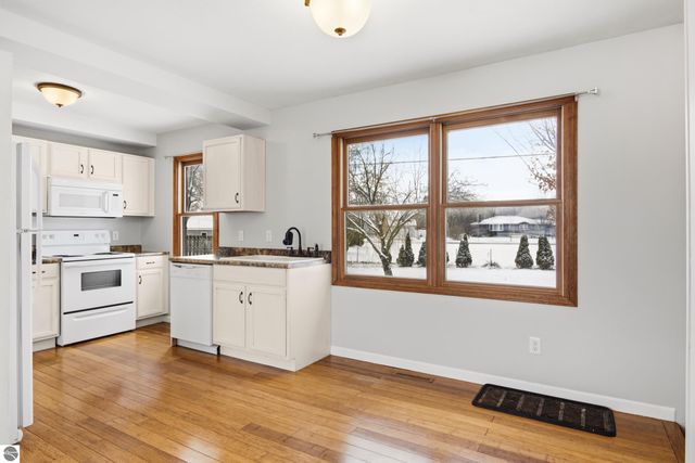 4469 S Curry Drive, Traverse City, MI 49865