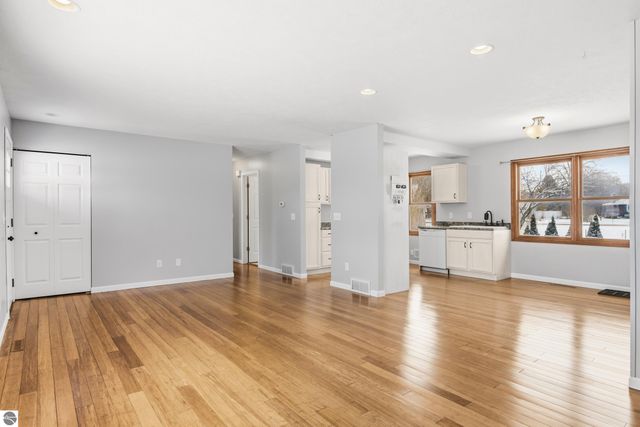 4469 S Curry Drive, Traverse City, MI 49865