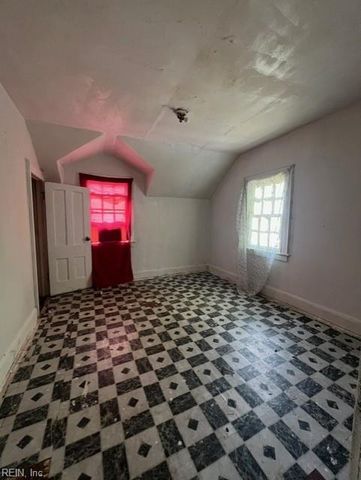73 Decatur ST, Portsmouth, VA 23702