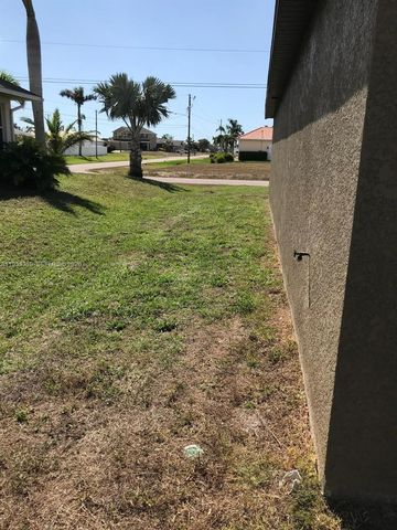 2709 SW 18th Ave, Cape Coral, FL 33914