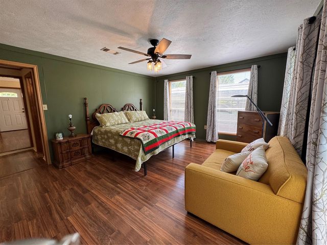 274 Magnolia Drive, Onalaska, TX 77360