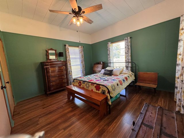 274 Magnolia Drive, Onalaska, TX 77360
